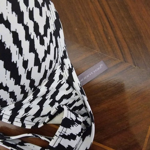 Moontide bikini used, top dd34, small double-face slip, black and white