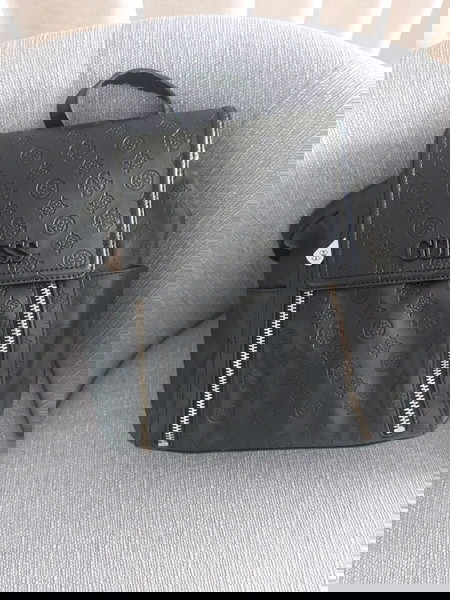 Μαύρο δερμάτινο  backpack Guess
