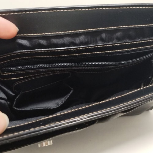 Black shoulder bag like new