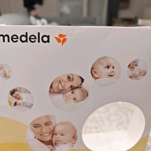 Medela Electric Single Breast Pump Yellow 150ml like new