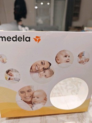 Medela Electric Single Breast Pump Yellow 150ml like new