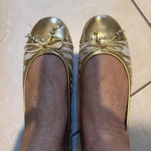 Anne Klein Gold Ballerinas Like New Size 38
