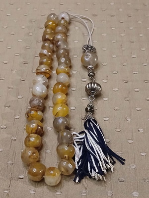 Agate worry beads used with 33 beads and traditional finish
