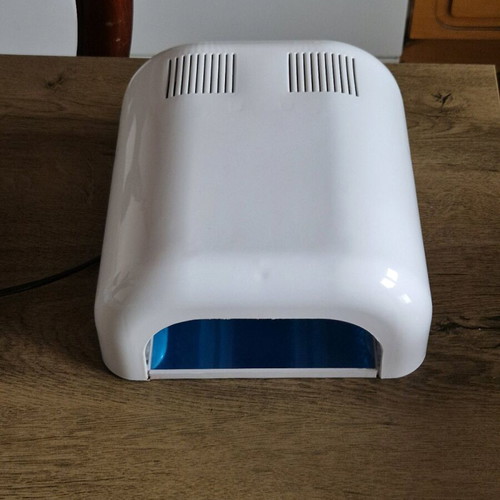 UV lamp like new for nail curing and drying