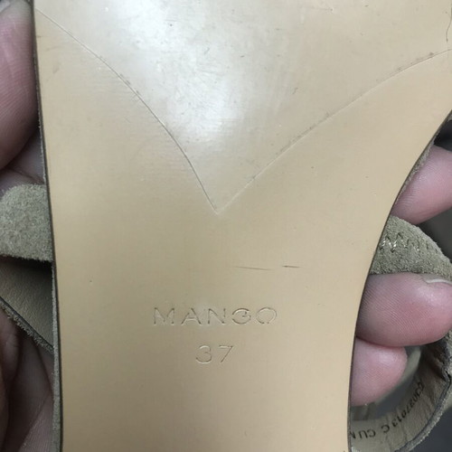 Mango flat suede sandals with fringes size 37 new beige gray