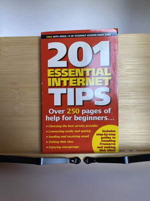 201 Essential Internet Tips book like new, English
