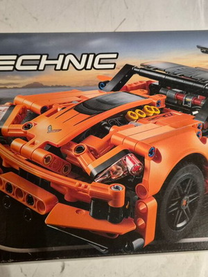 Lego 42093 Chevrolet Corvette ZR1 μεταχειρισμένο, ανοιγμένο αλλά αμονταριστο
