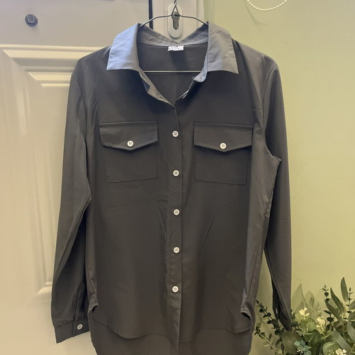 Women's Shirt gray size Small new, polyester blend
