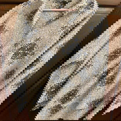 H&M Women's Floral Cotton Shirt like new, white and blue XL