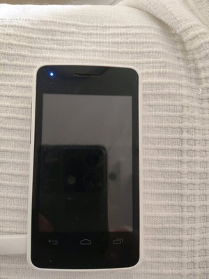 Vodafone 875 Smart Mini used without battery and charging cable