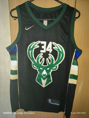 Antetokounmpo jersey like new, official replica