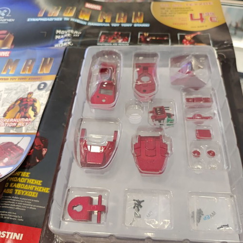 Iron Man De Agostoni Assembly Issue 2 like new