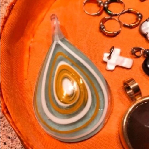 Jewelry making supplies like new, assorted pieces