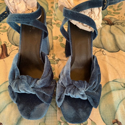 Velvet sandals like new, high heels, size 39, blue