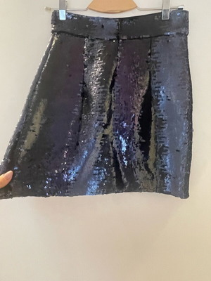 Mind Matter sequin mini skirt like new, Small
