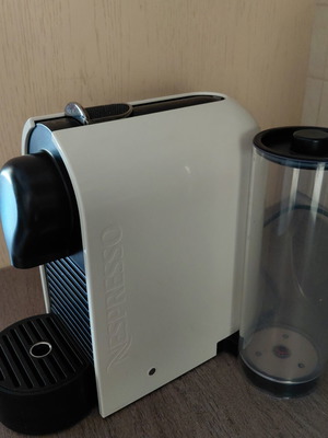 Καφετιέρα Krups Nespresso U Pure XN250 σαν καινούργιο