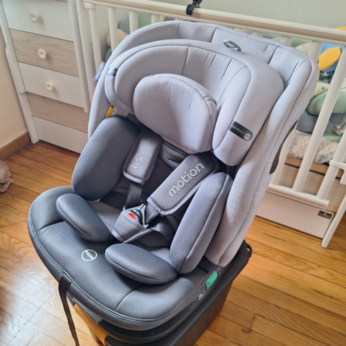Chipolino Motion i-Size car seat with Isofix, granite