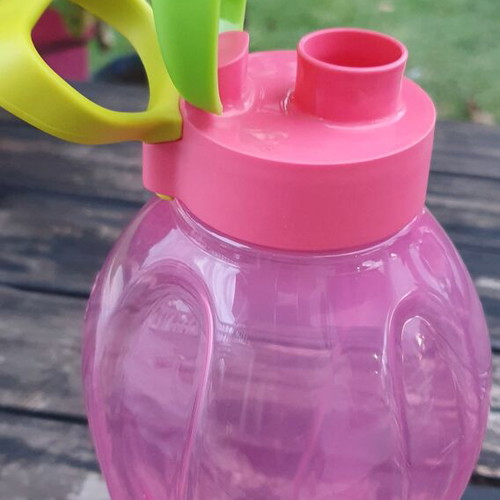 Tupperware bottle 2 liters with spout new
