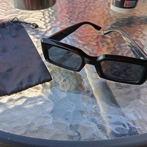 Sunglasses new, black