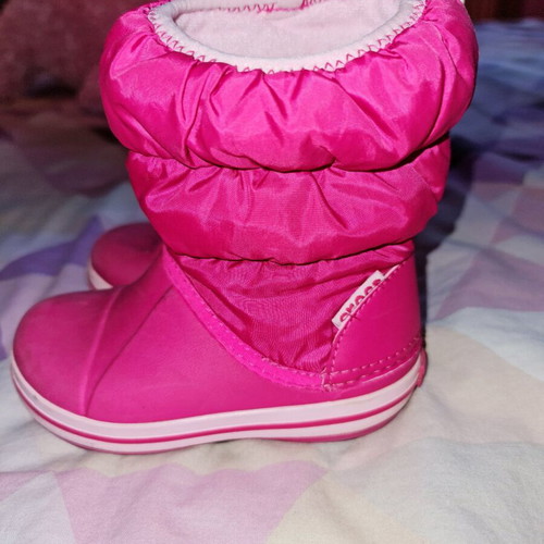 Crocs boots used size 24 fuchsia color