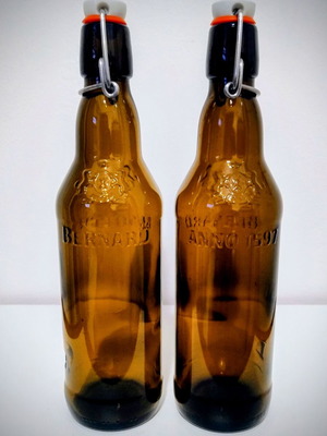 Bernard Anno 1597 beer bottles set of 2 like new with swing-top caps