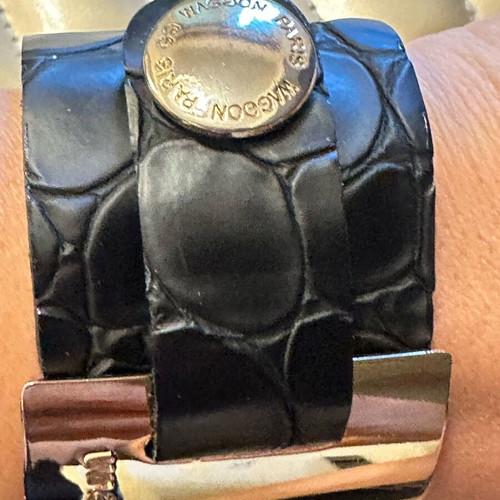 Leather bracelet with gold clasp Waggon Paris like new, black and gold