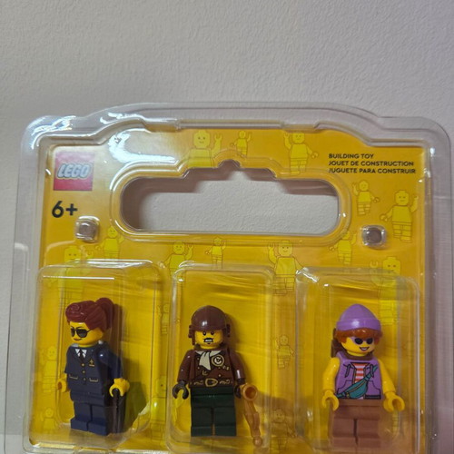 Lego 3 Minifigures Travel Collection new