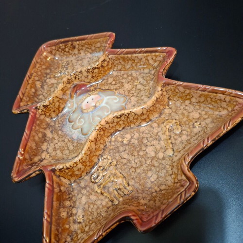 Christmas tree ceramic platter like new with Santa detail