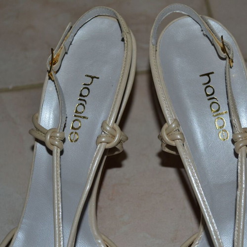 Haralas cream sandals like new, summer sugar color