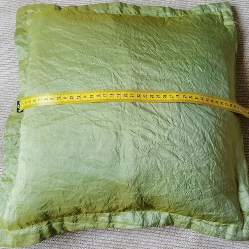 Set of 2 pillowcases 45x45 cm zipper and 40x40 cm checkered with tassels like new