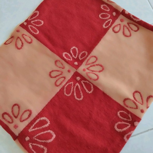 Woven smooth pillowcase like new 54x47 cm