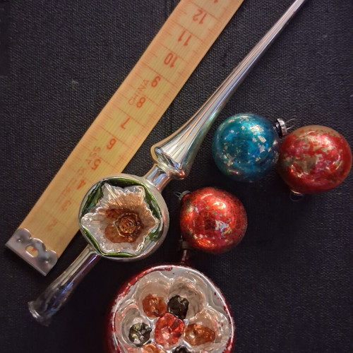 Vintage Christmas tree topper and balls, mushroom, set of 7, 1945-1949