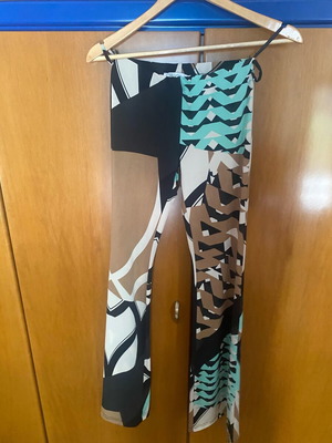 C-Throu printed slim-fit pants like new, size S