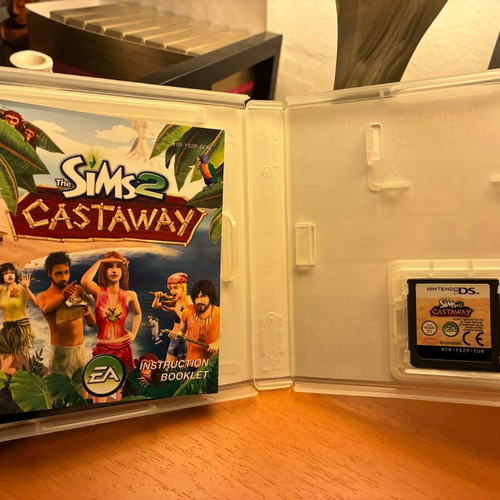 Sims Castaway for Nintendo DS like new with all manuals