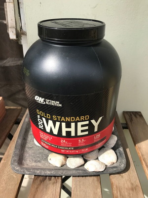 Empty Protein Packaging like new, airtight plastic container 2.27 kg