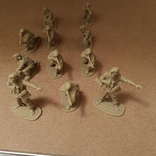 English Commando Figures used, World War II, pack of 12, 1:32 scale