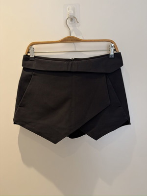 Zara black shorts size S like new