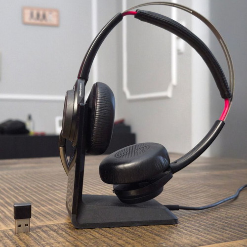 Plantronics Voyager Focus UC B825-M Bluetooth ANC headset like new