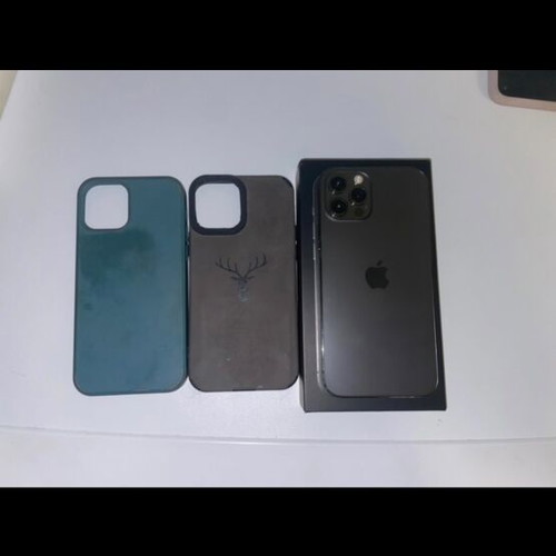 iPhone 12 Pro like new, gray, 128GB with 2 cases and box