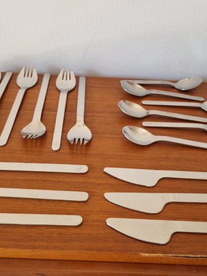 Lufthansa German Airline vintage flatware set 6 knives 6 forks 6 spoons 6 sporks