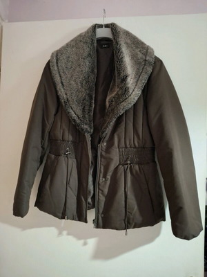 Women's jacket used, very warm with synthetic fur, brown, size M