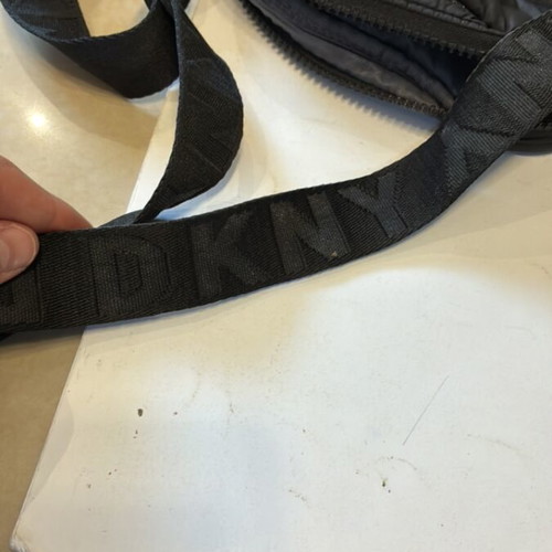 DKNY medium bag like new, black and white