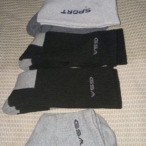 GSA men's socks Large like new, pack of 4, black and gray