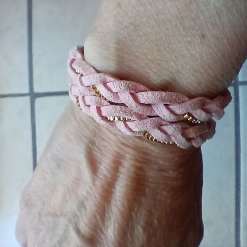 Leather bracelet like new, pink, 31 cm length