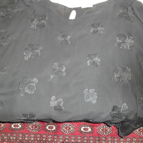 Black appliqued tunic blouse, free size, made in Italy