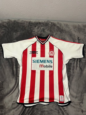 Olympiacos kids jersey like new, authentic