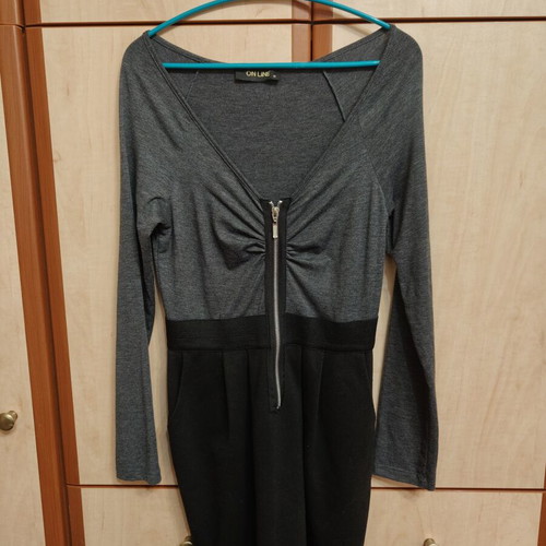 On Line women's dress like new, gray and black, medium size