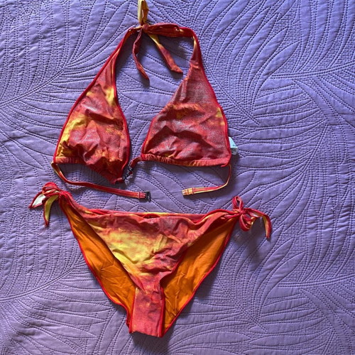 Bluepoint bikini set used, tie-dye fiery colors, size USA 6