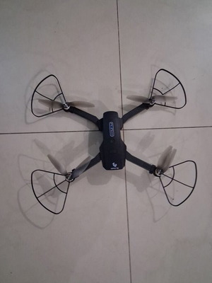 Uru drone like new with camera and 360-degree tricks