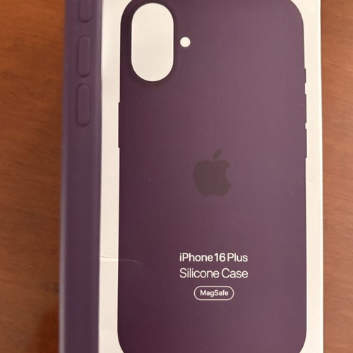 Silicone Case with MagSafe for iPhone 16 Plus like new, Plum color